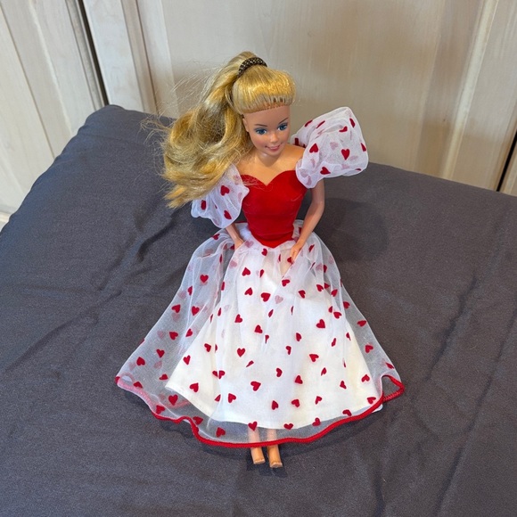 VINTAGE 1983 LOVING YOU RARE BARBIE - Picture 4 of 4